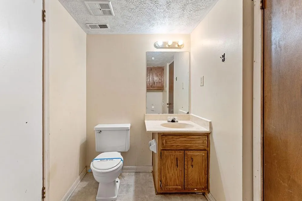 1043 Ascot Court Riverdale, GA 30296