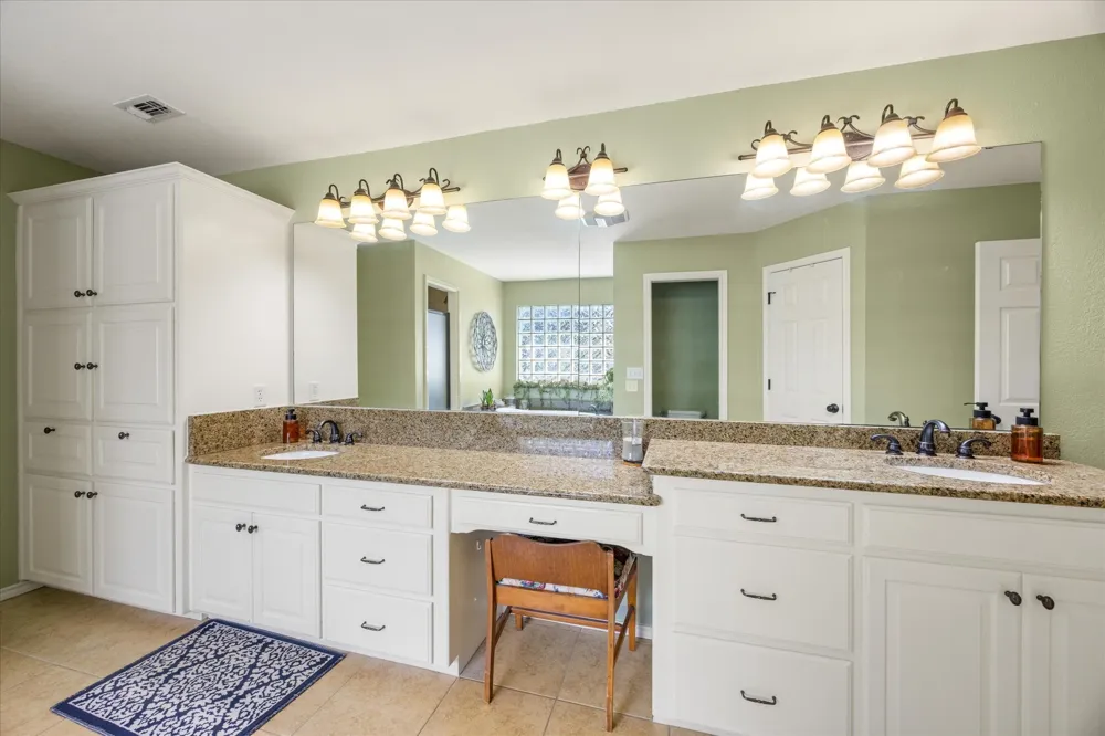 109 Casas Del Sur Street Granbury, TX 76049