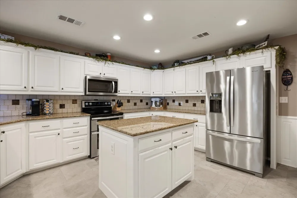 109 Casas Del Sur Street Granbury, TX 76049