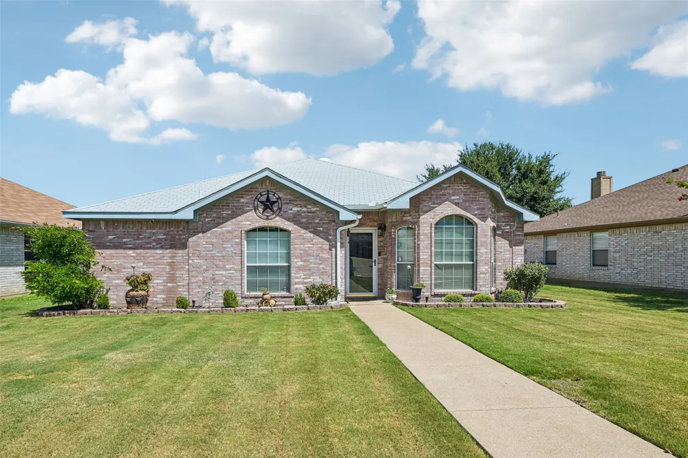 3209 Welch Lane Sachse, TX 75048