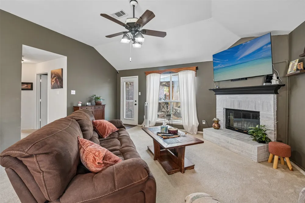 3209 Welch Lane Sachse, TX 75048