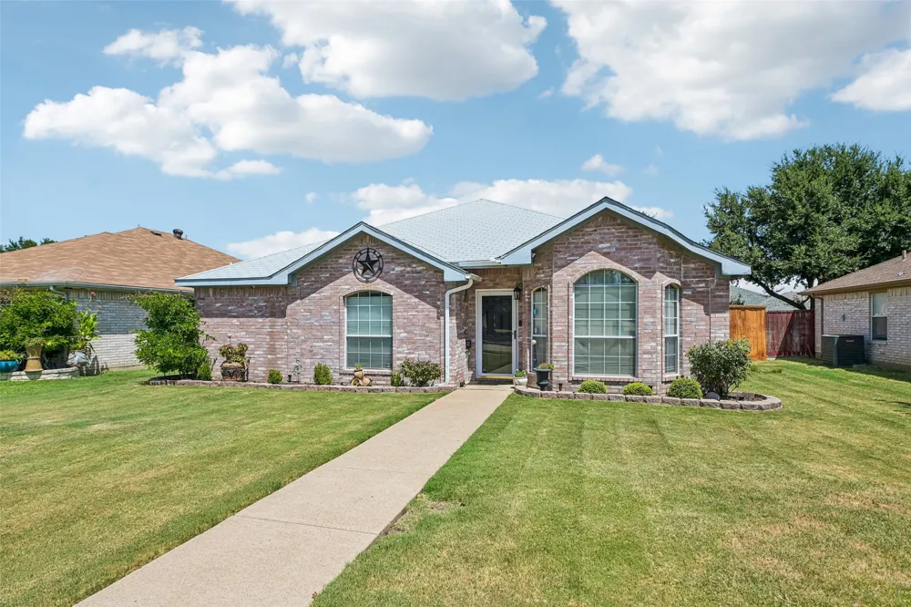3209 Welch Lane Sachse, TX 75048