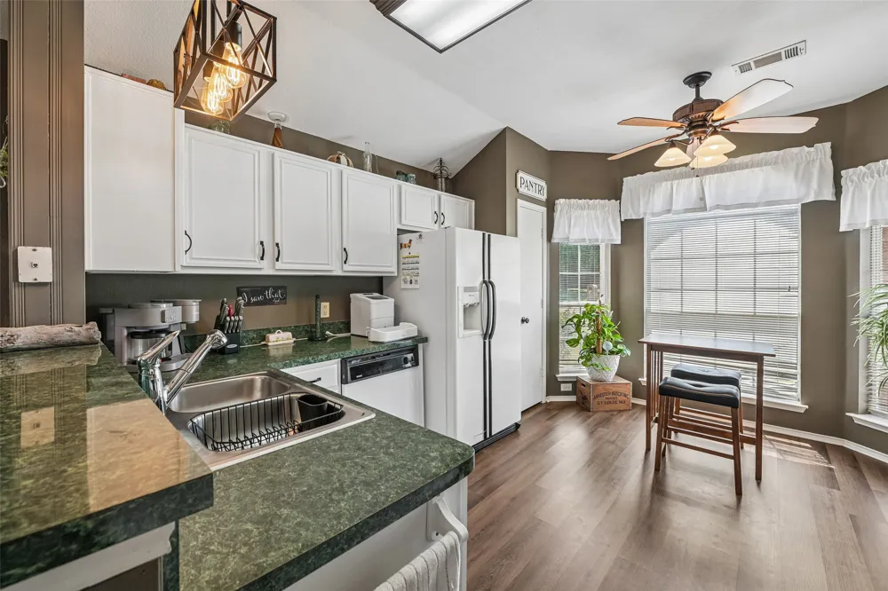 3209 Welch Lane Sachse, TX 75048