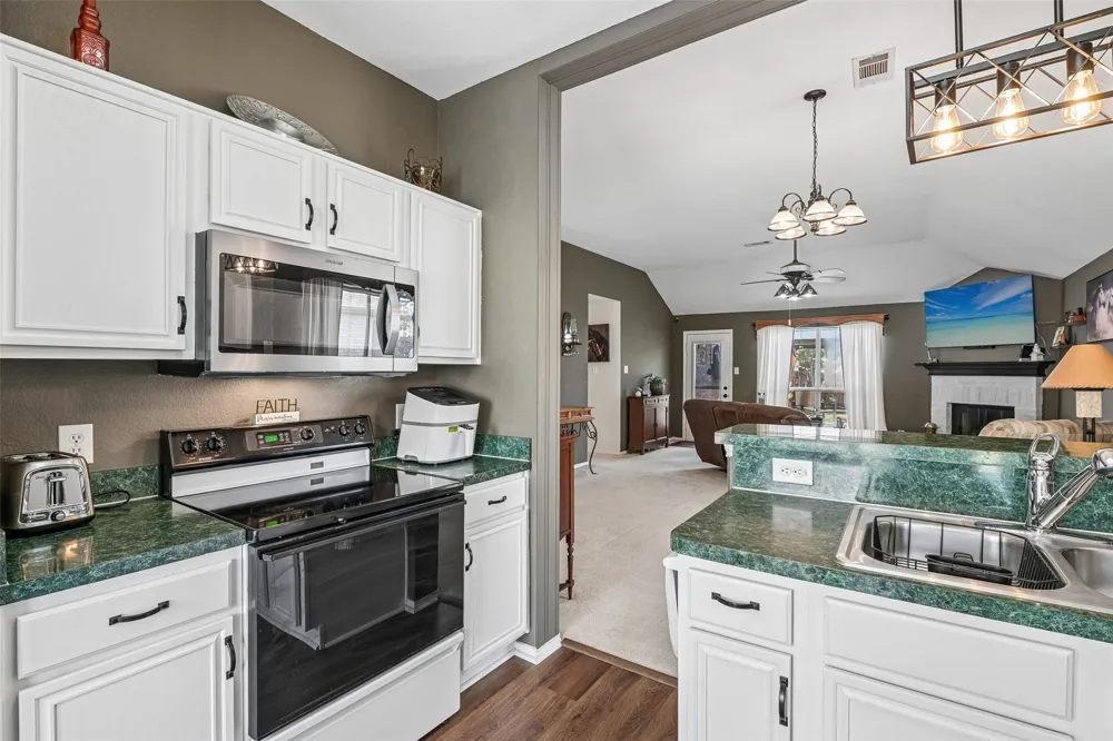 3209 Welch Lane Sachse, TX 75048