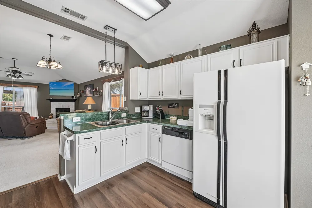 3209 Welch Lane Sachse, TX 75048