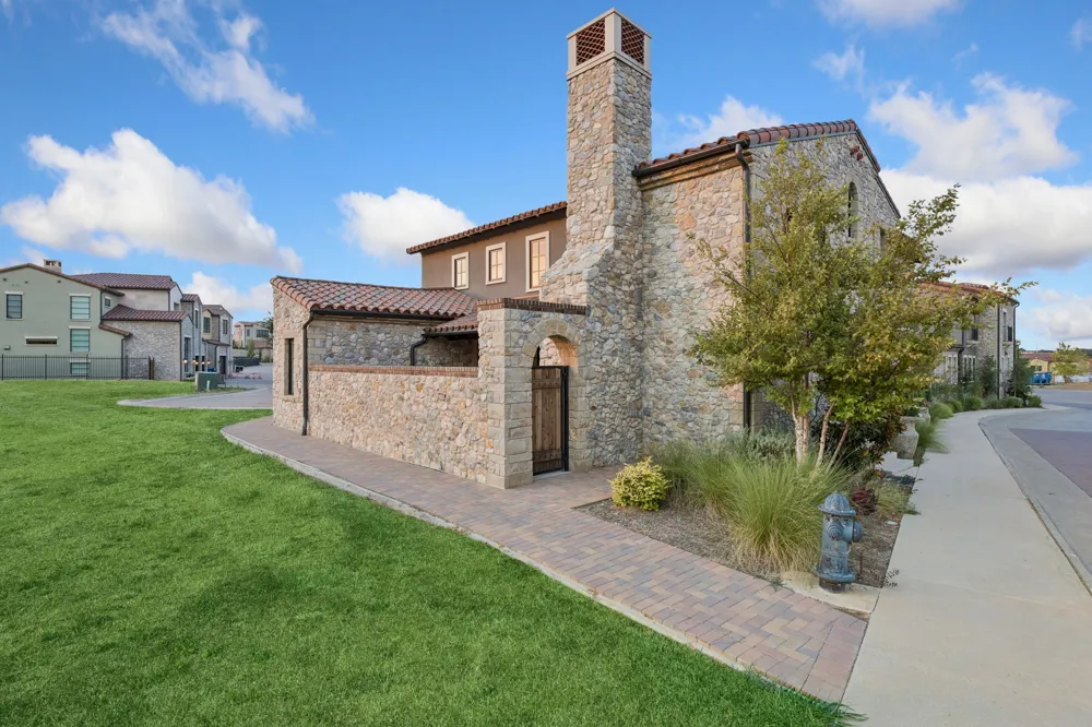 76 Cortes Drive Westlake, TX 76262