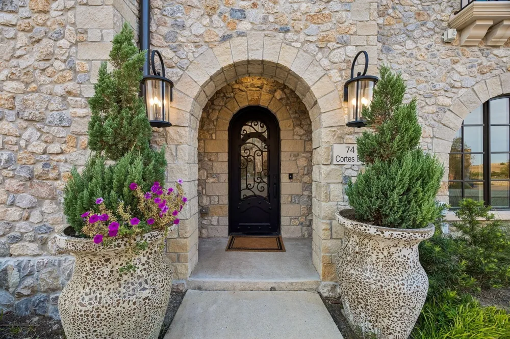 74 Cortes Drive Westlake, TX 76262
