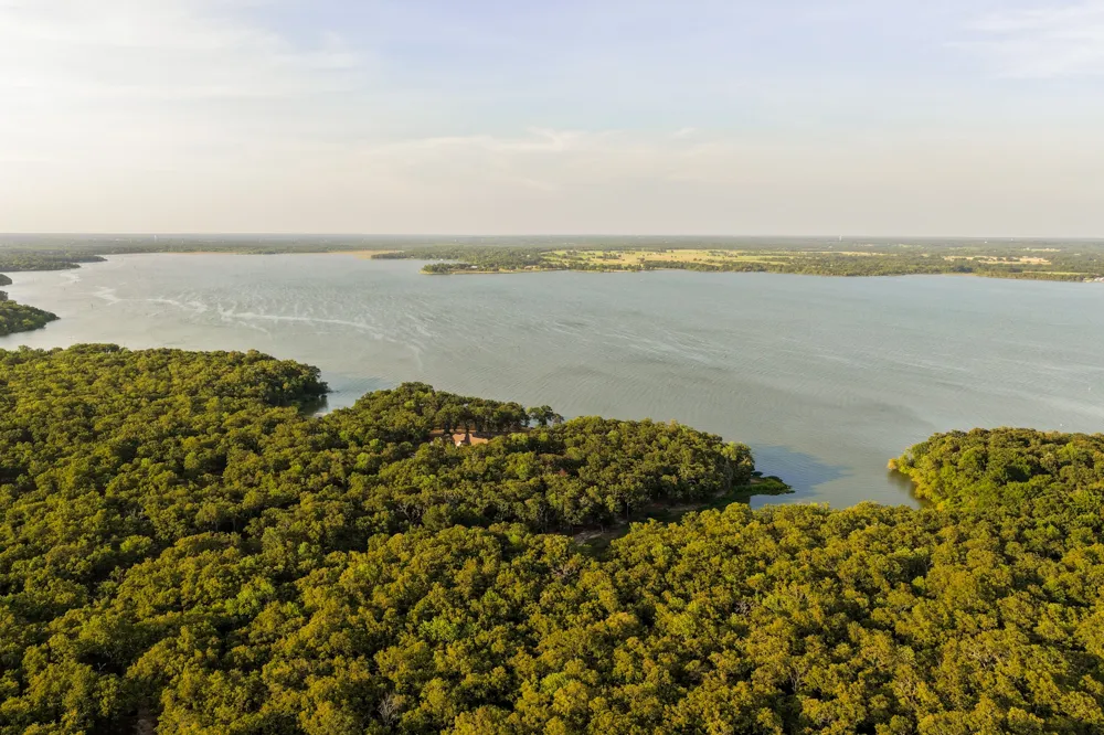 Vintage Shore Drive Quinlan, TX 75474