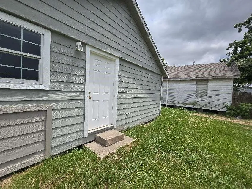 603 Willow Street Baytown, TX 77520