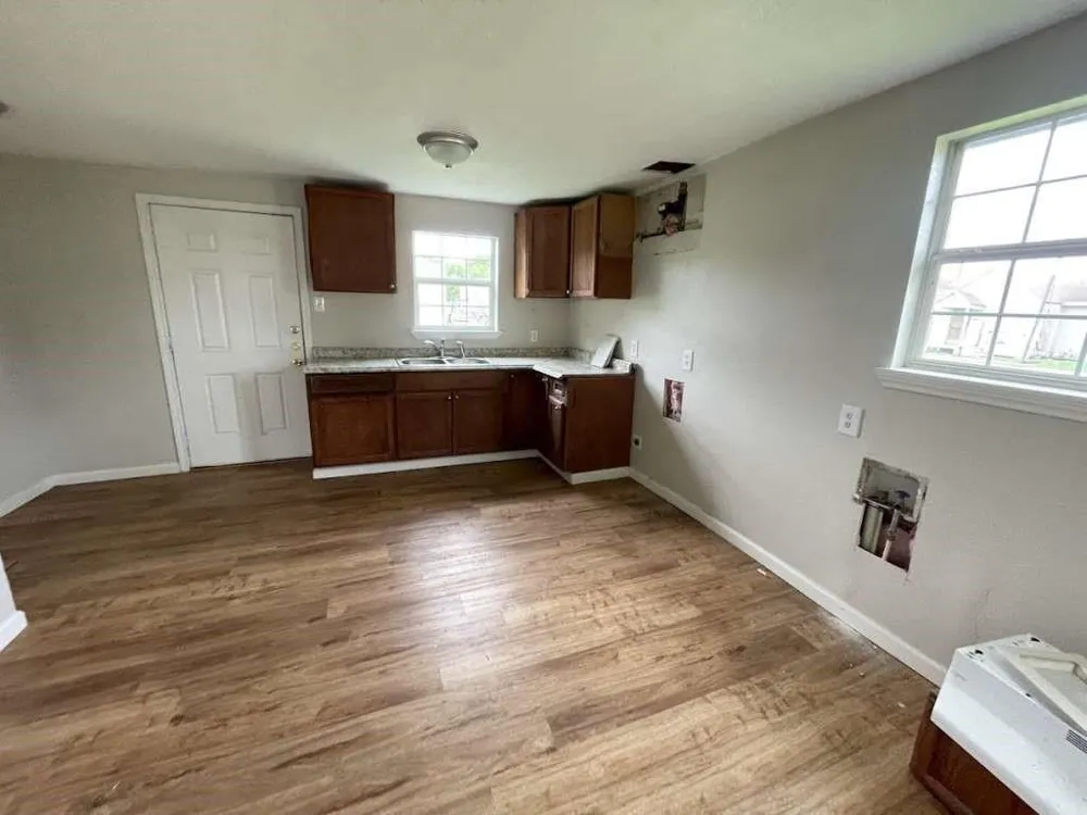 603 Willow Street Baytown, TX 77520