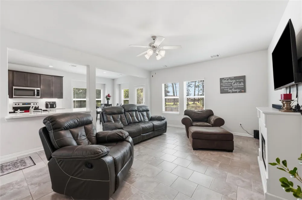 163 Road 6615 Dayton, TX 77535
