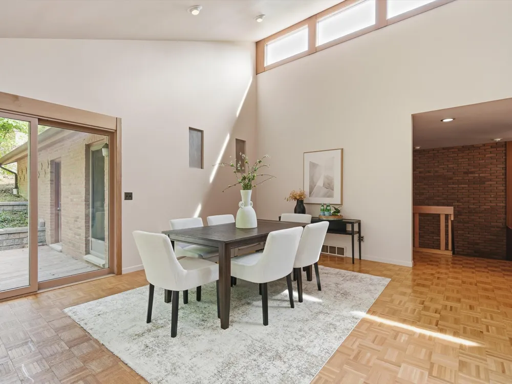17 Regent Drive Ann Arbor, MI 48104