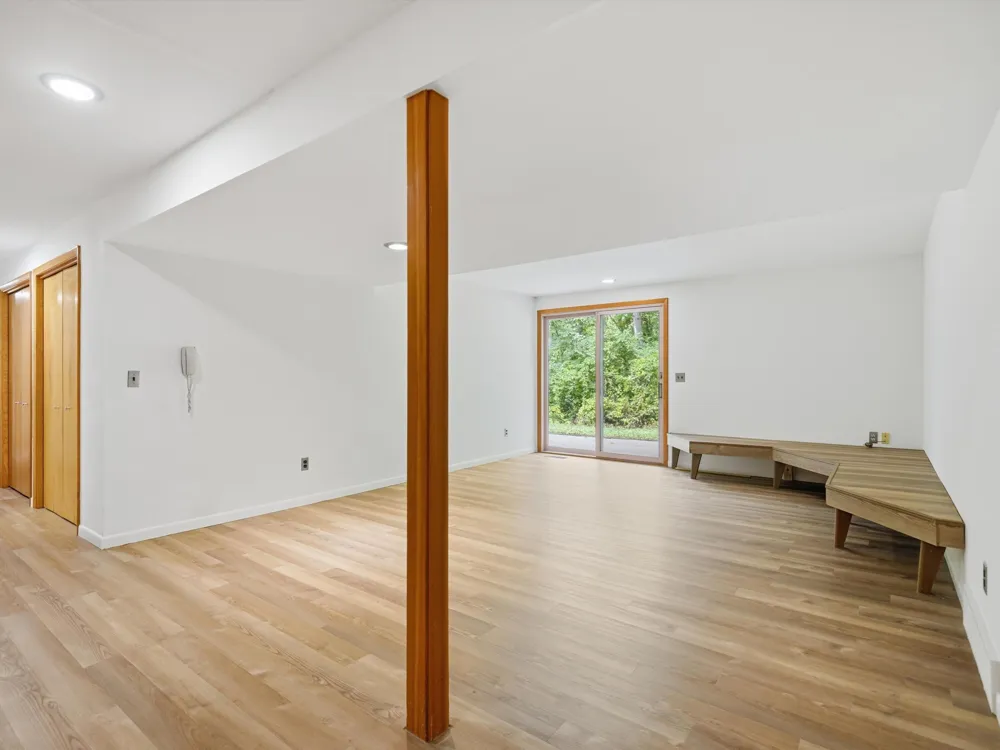 17 Regent Drive Ann Arbor, MI 48104