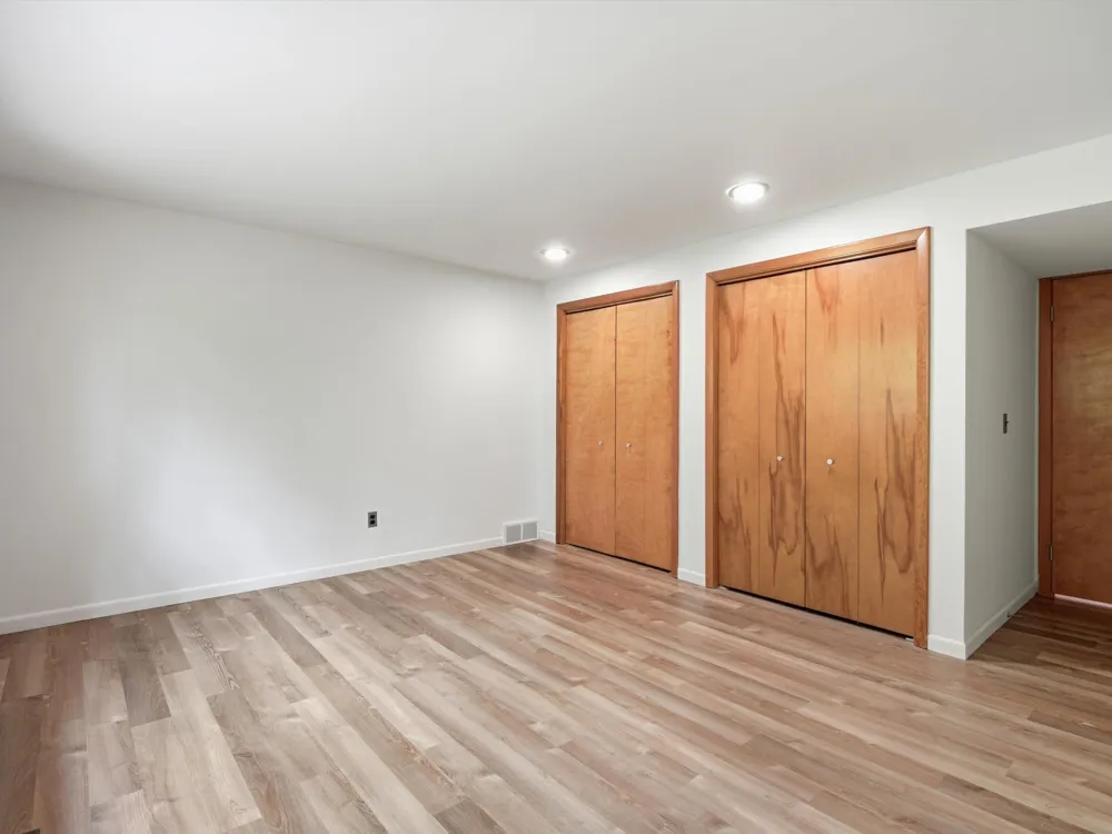 17 Regent Drive Ann Arbor, MI 48104