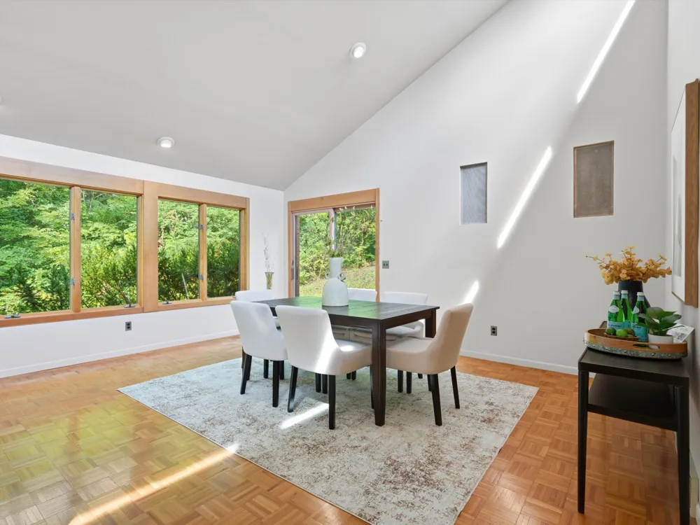 17 Regent Drive Ann Arbor, MI 48104