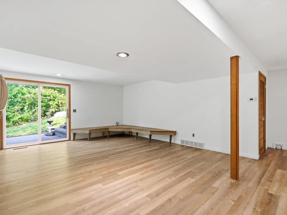 17 Regent Drive Ann Arbor, MI 48104