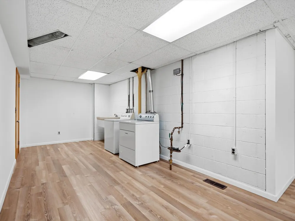17 Regent Drive Ann Arbor, MI 48104