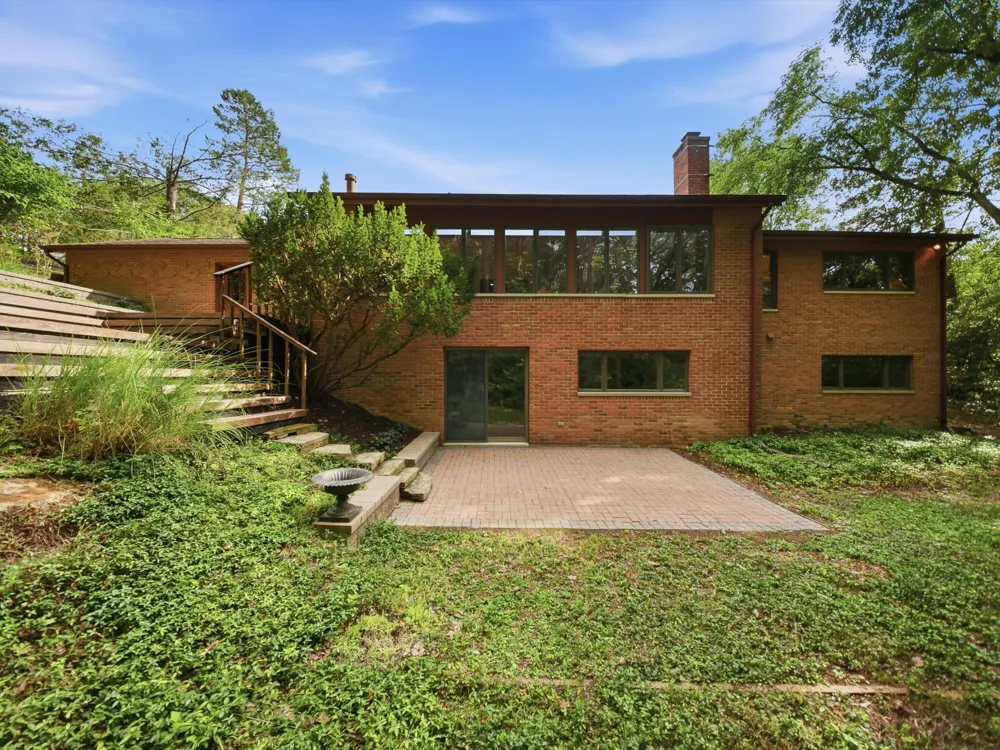 17 Regent Drive Ann Arbor, MI 48104