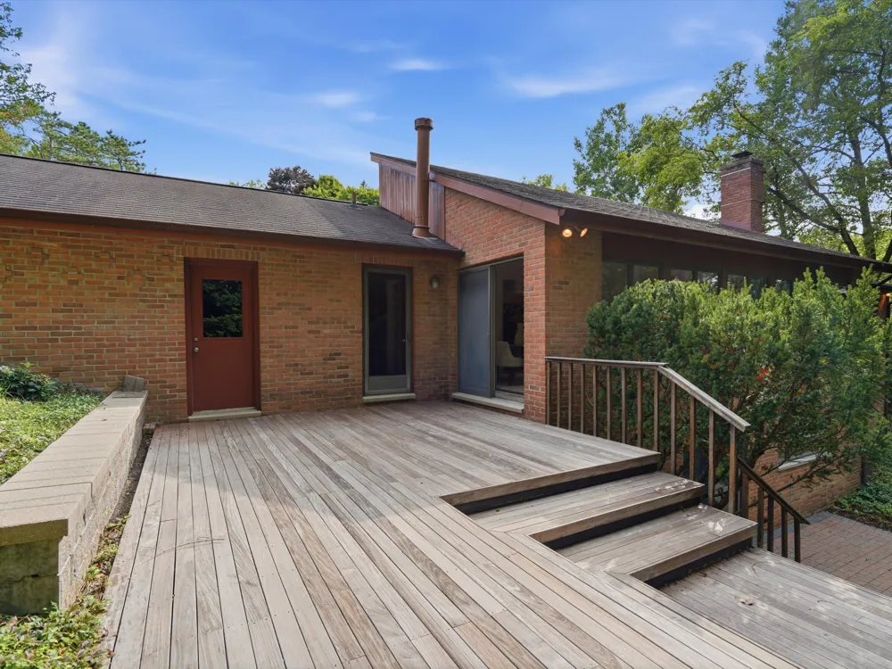 17 Regent Drive Ann Arbor, MI 48104