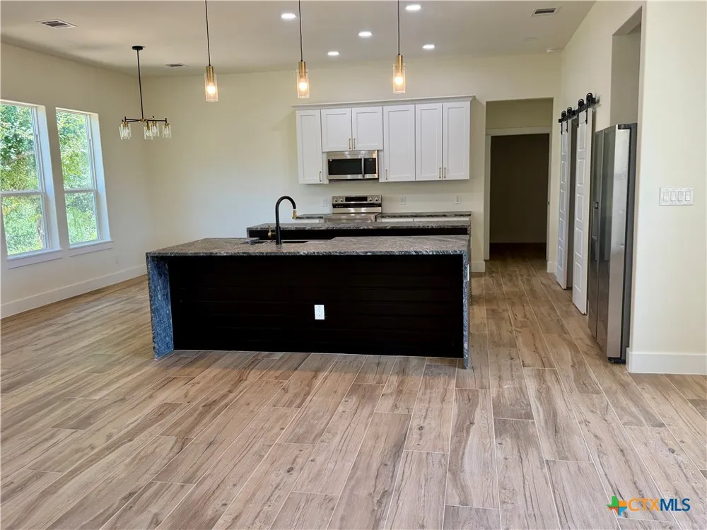 7022 Circle Oak Drive Bulverde, TX 78163