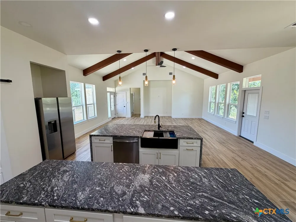 7022 Circle Oak Drive Bulverde, TX 78163