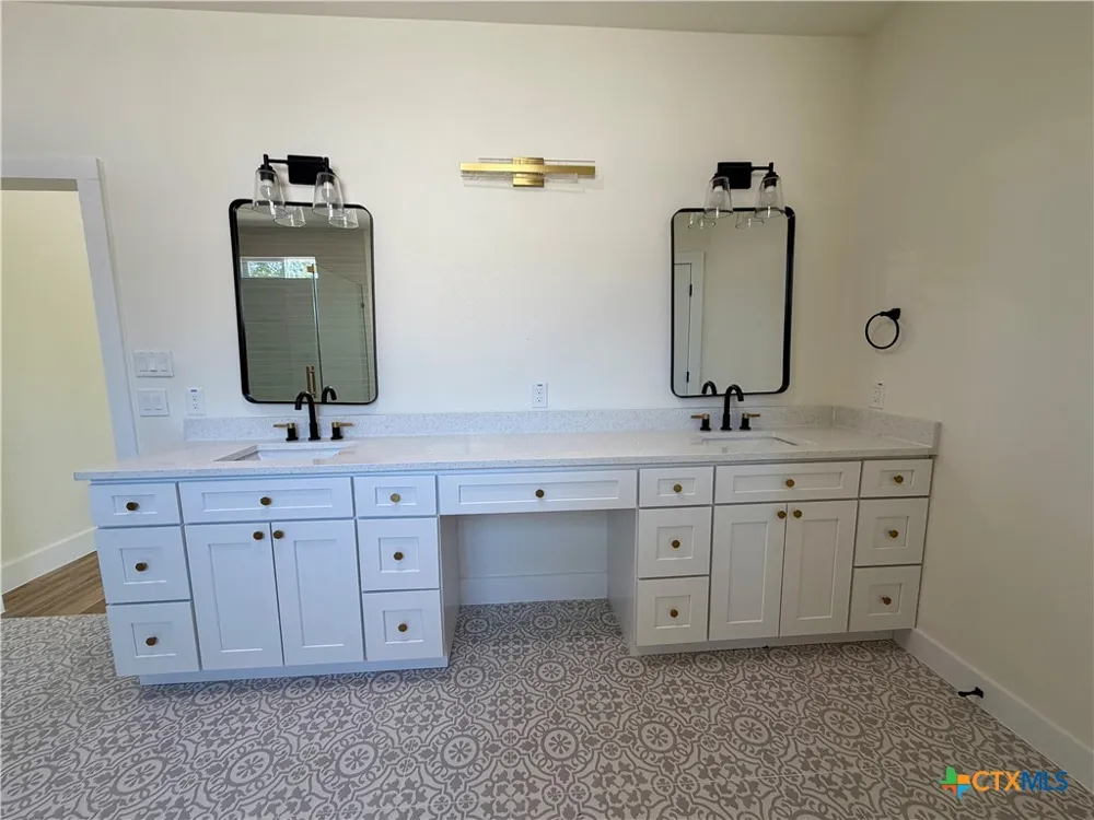 7022 Circle Oak Drive Bulverde, TX 78163