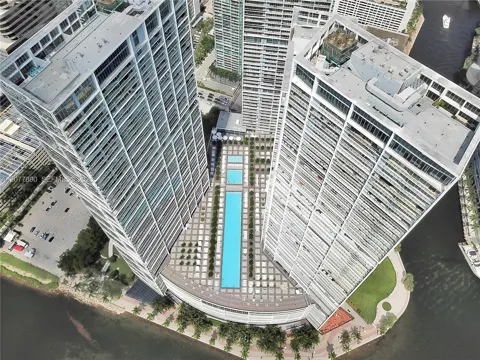 495 Brickell Ave #2707