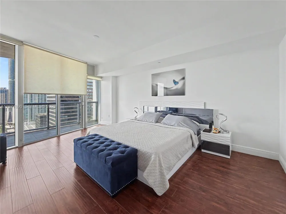 495 Brickell Ave #2707 Miami, FL 33131