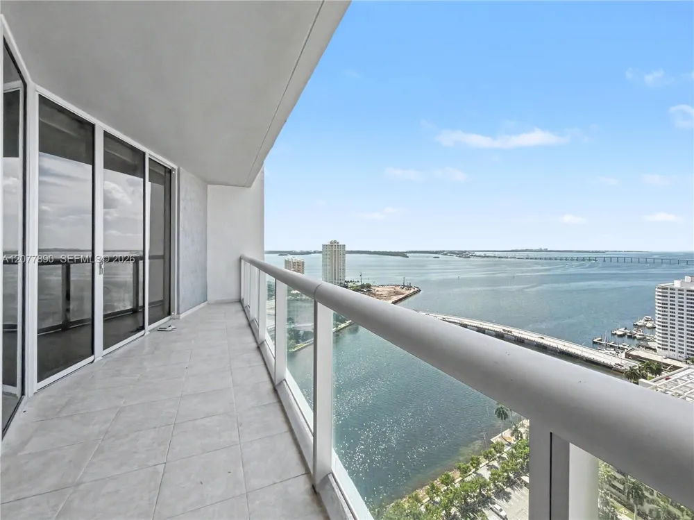 495 Brickell Ave #2707 Miami, FL 33131