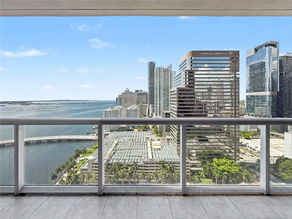 495 Brickell Ave #2707 Miami, FL 33131