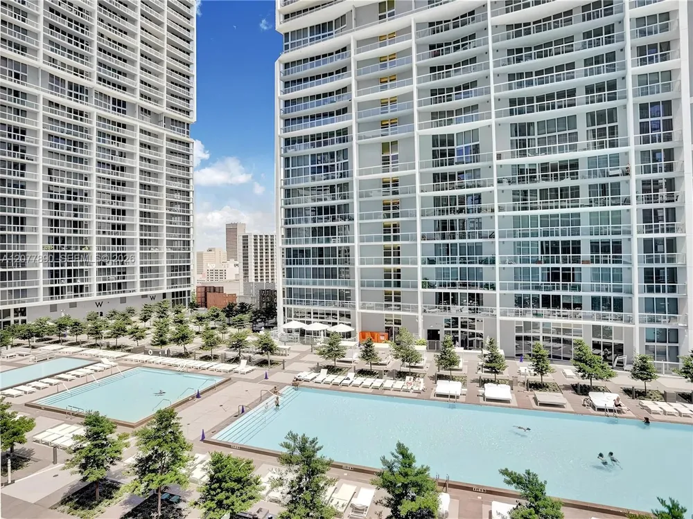 495 Brickell Ave #2707 Miami, FL 33131