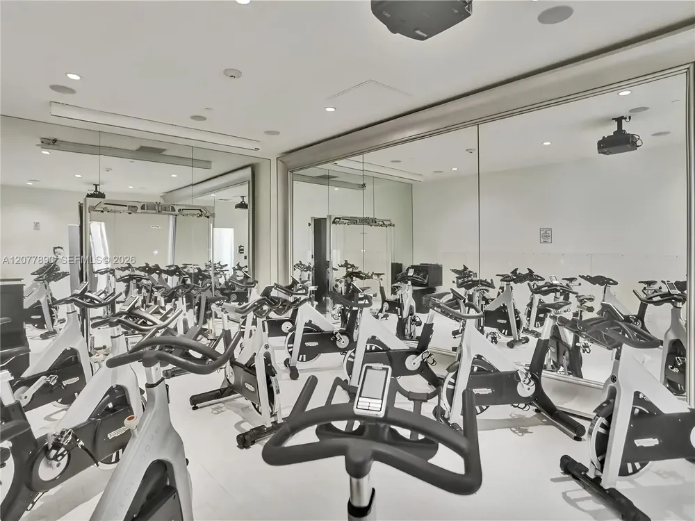 495 Brickell Ave #2707 Miami, FL 33131