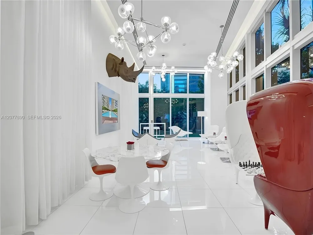 495 Brickell Ave #2707 Miami, FL 33131