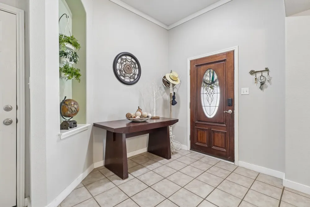 302 Lone Star Boulevard Hutto, TX 78634
