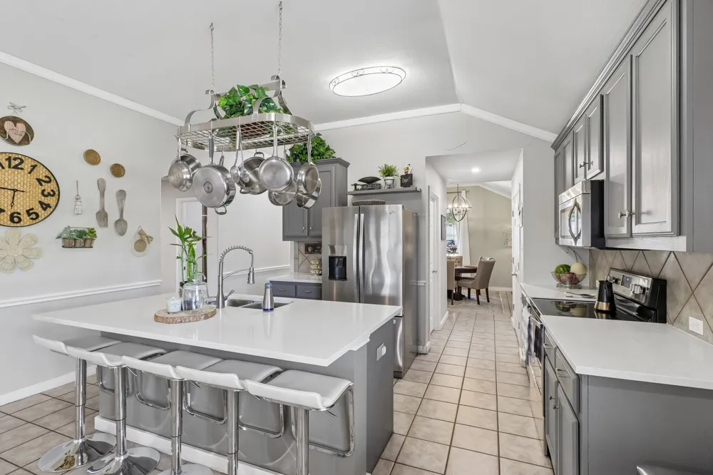 302 Lone Star Boulevard Hutto, TX 78634