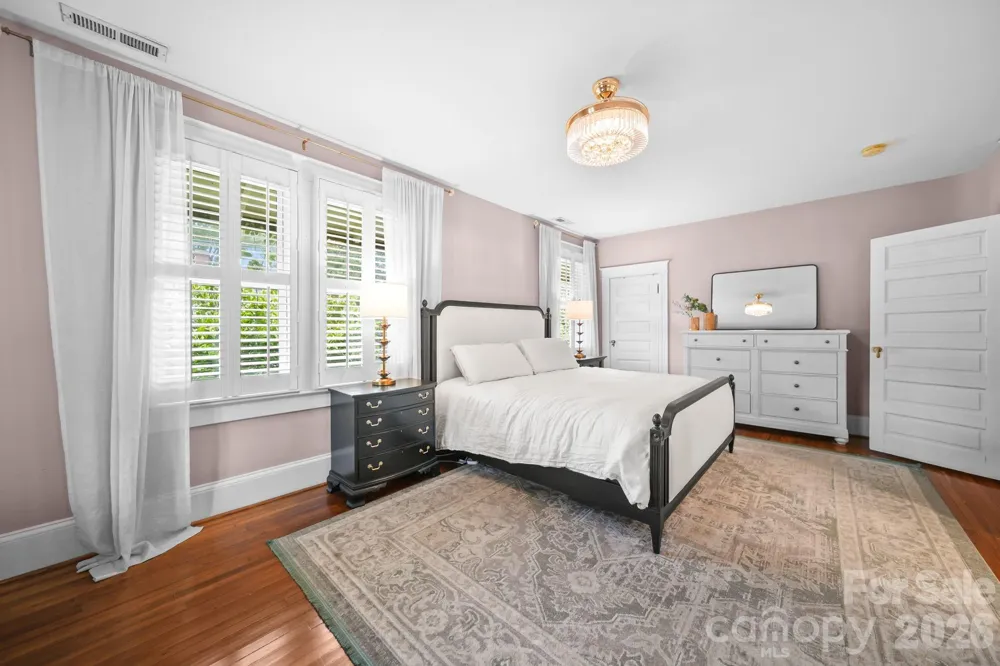424 S York Street Gastonia, NC 28052