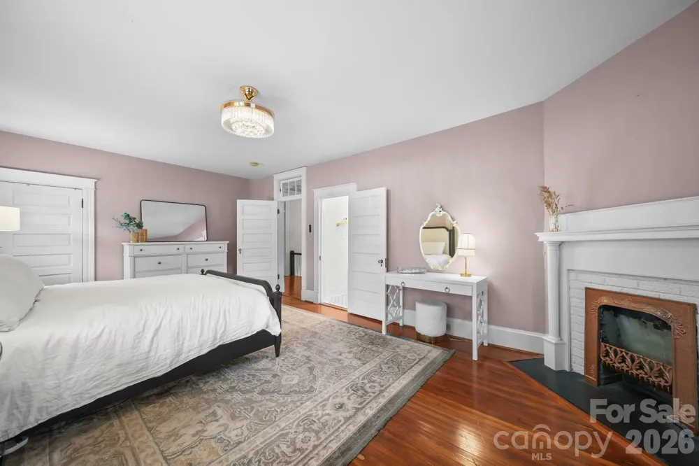 424 S York Street Gastonia, NC 28052