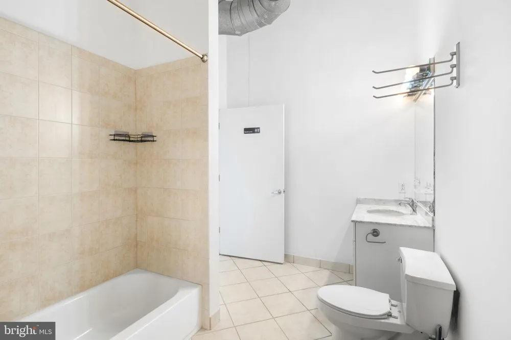 2200 ARCH STREET #505 Philadelphia, PA 19103