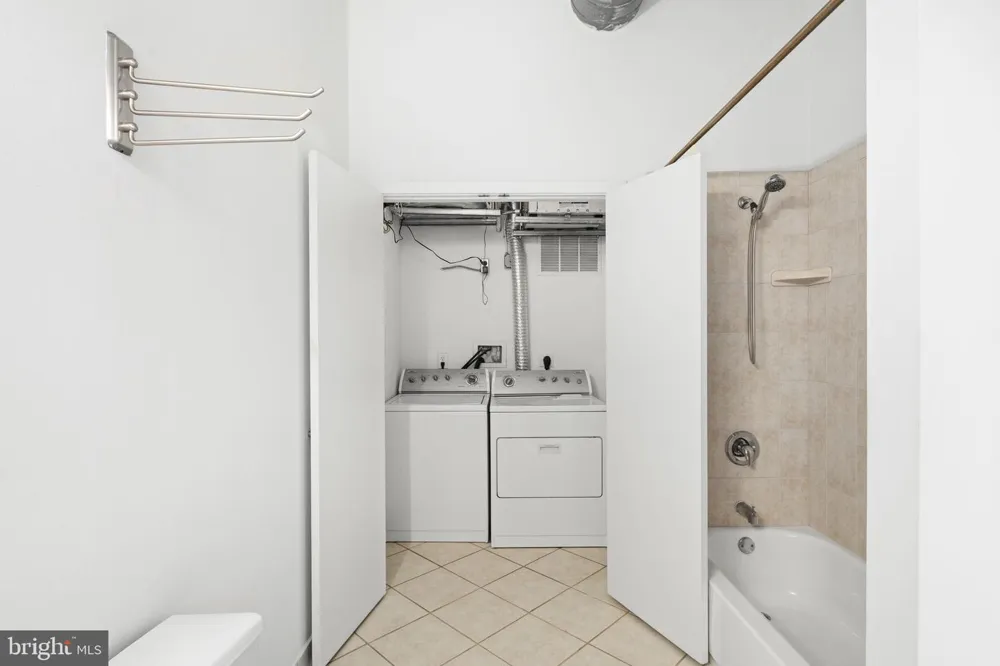 2200 ARCH STREET #505 Philadelphia, PA 19103