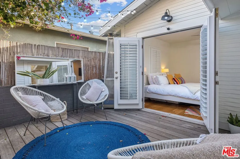 1605 Cabrillo Avenue Venice, CA 90291