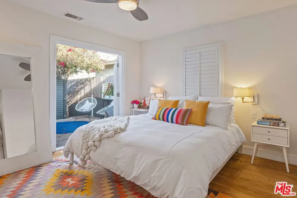1605 Cabrillo Avenue Venice, CA 90291