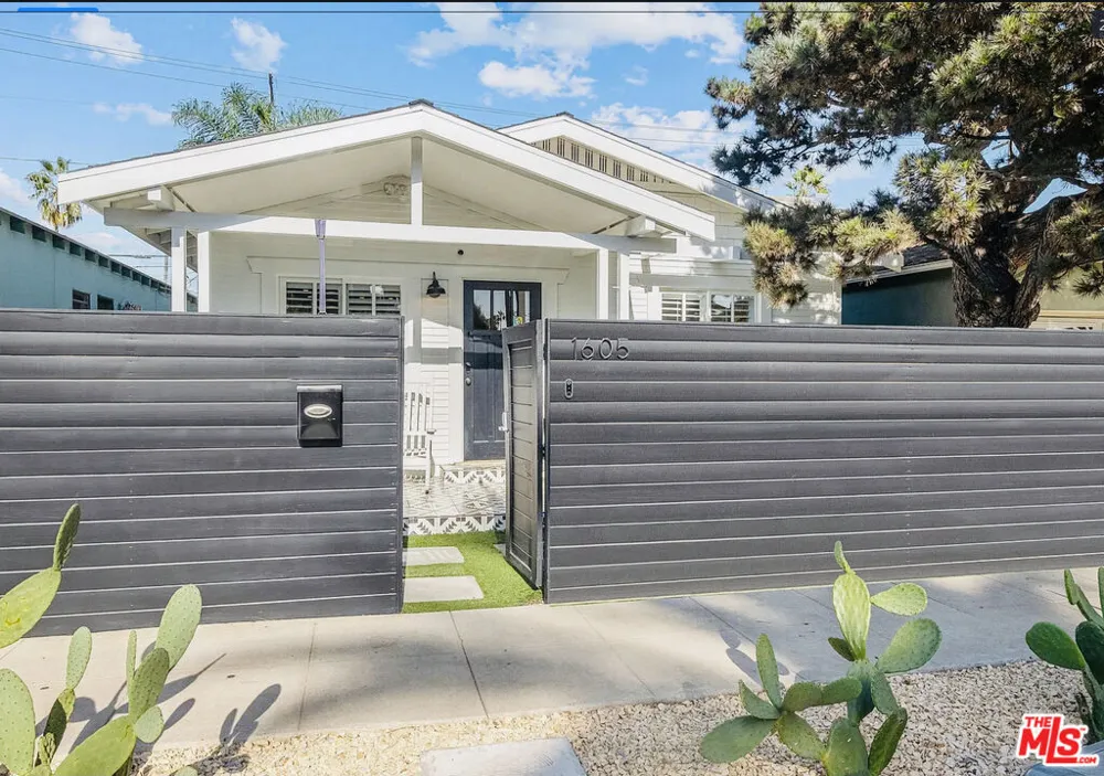 1605 Cabrillo Avenue Venice, CA 90291