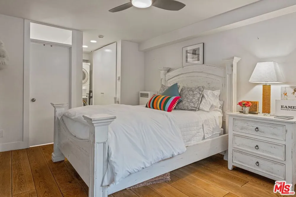 1605 Cabrillo Avenue Venice, CA 90291