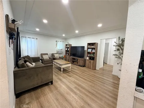8983 San Antonio