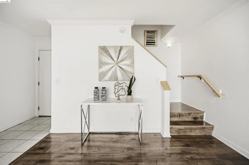 801 Franklin St #1406 Oakland, CA 94607