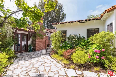 451 Veteran Avenue