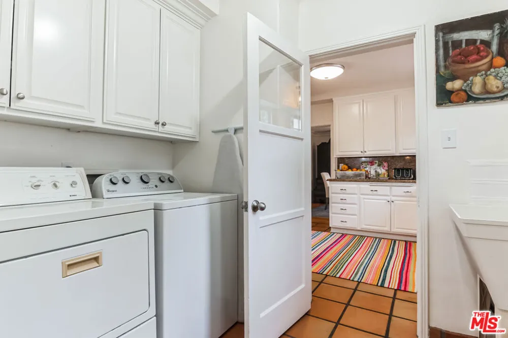 451 Veteran Avenue Los Angeles, CA 90024