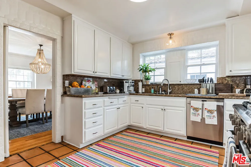 451 Veteran Avenue Los Angeles, CA 90024