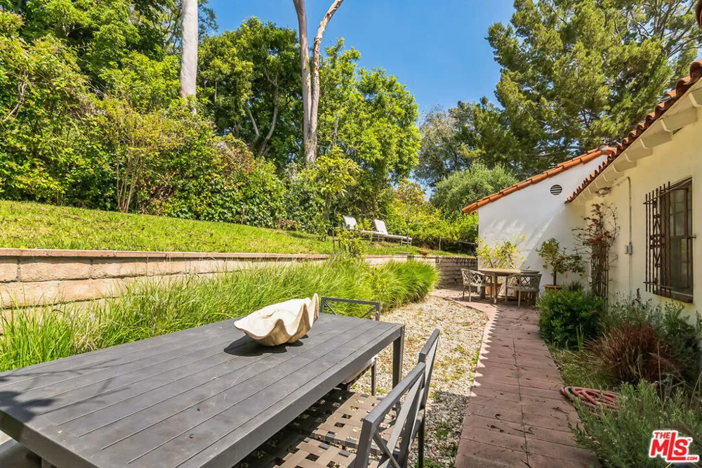 451 Veteran Avenue Los Angeles, CA 90024