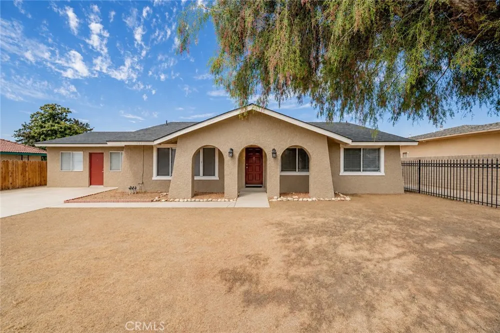 732 S Acacia Rialto, CA 92376